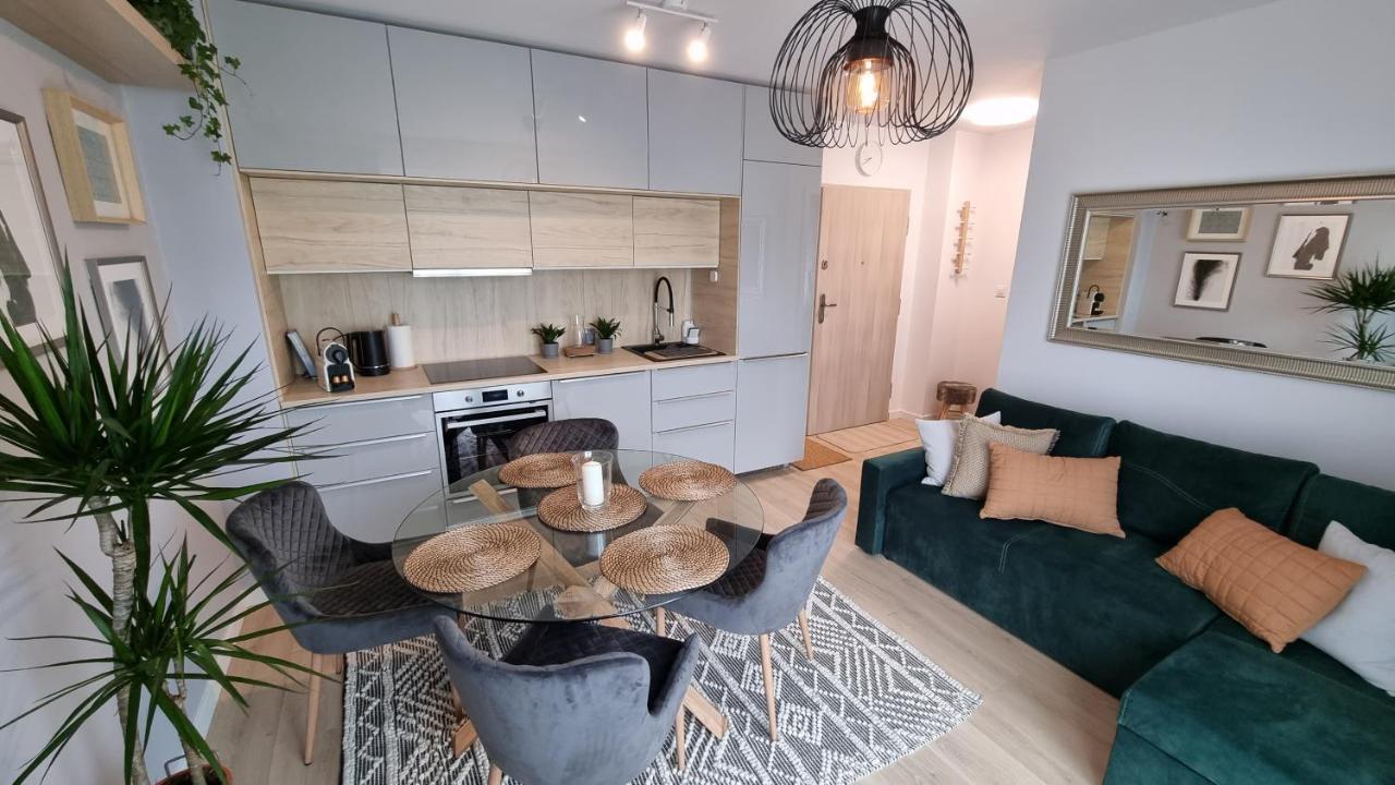 Apartament Mlody Gdansk - Bezplatny Parking, Mocne Wifi, Dobre Polaczenie Z Lotniskiem Extérieur photo