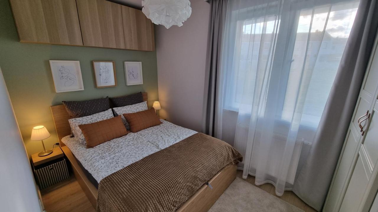 Apartament Mlody Gdansk - Bezplatny Parking, Mocne Wifi, Dobre Polaczenie Z Lotniskiem Extérieur photo